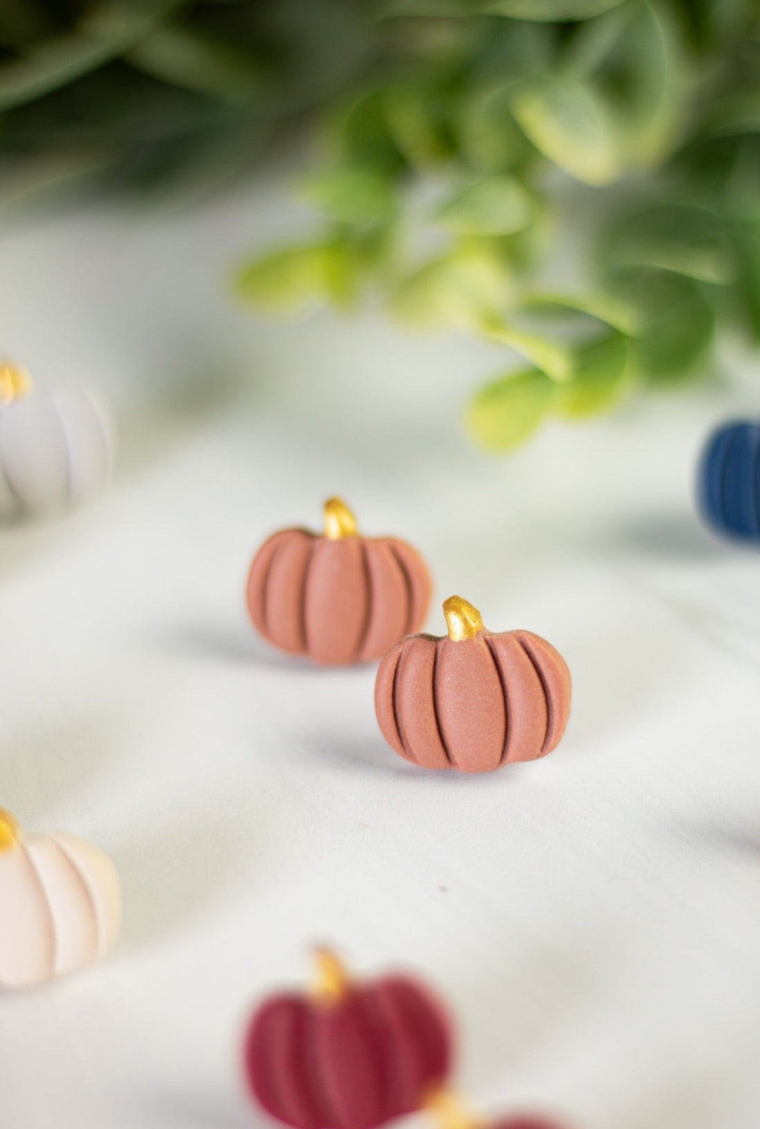 Gold Top Pumpkin Studs