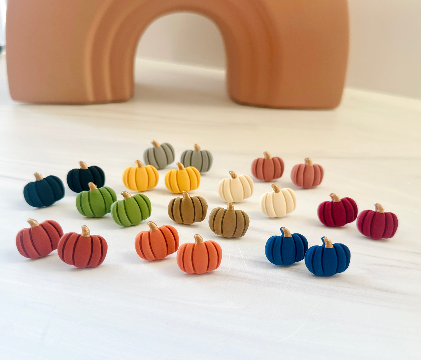 Gold Top Pumpkin Studs