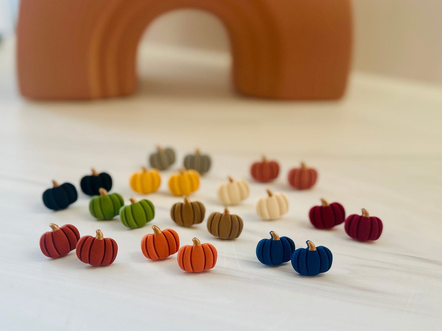 Gold Top Pumpkin Studs