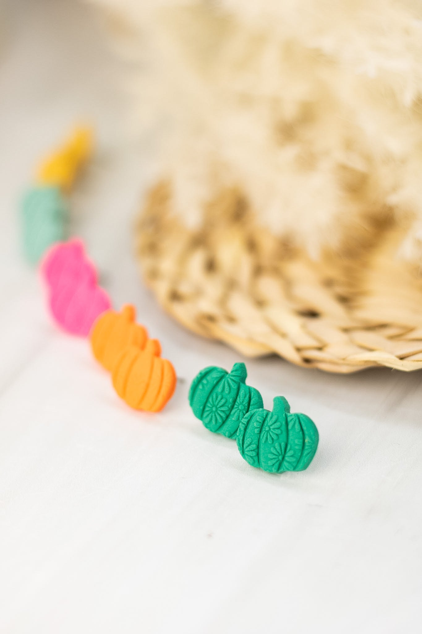 Bright Daisy Embossed Pumpkin Studs