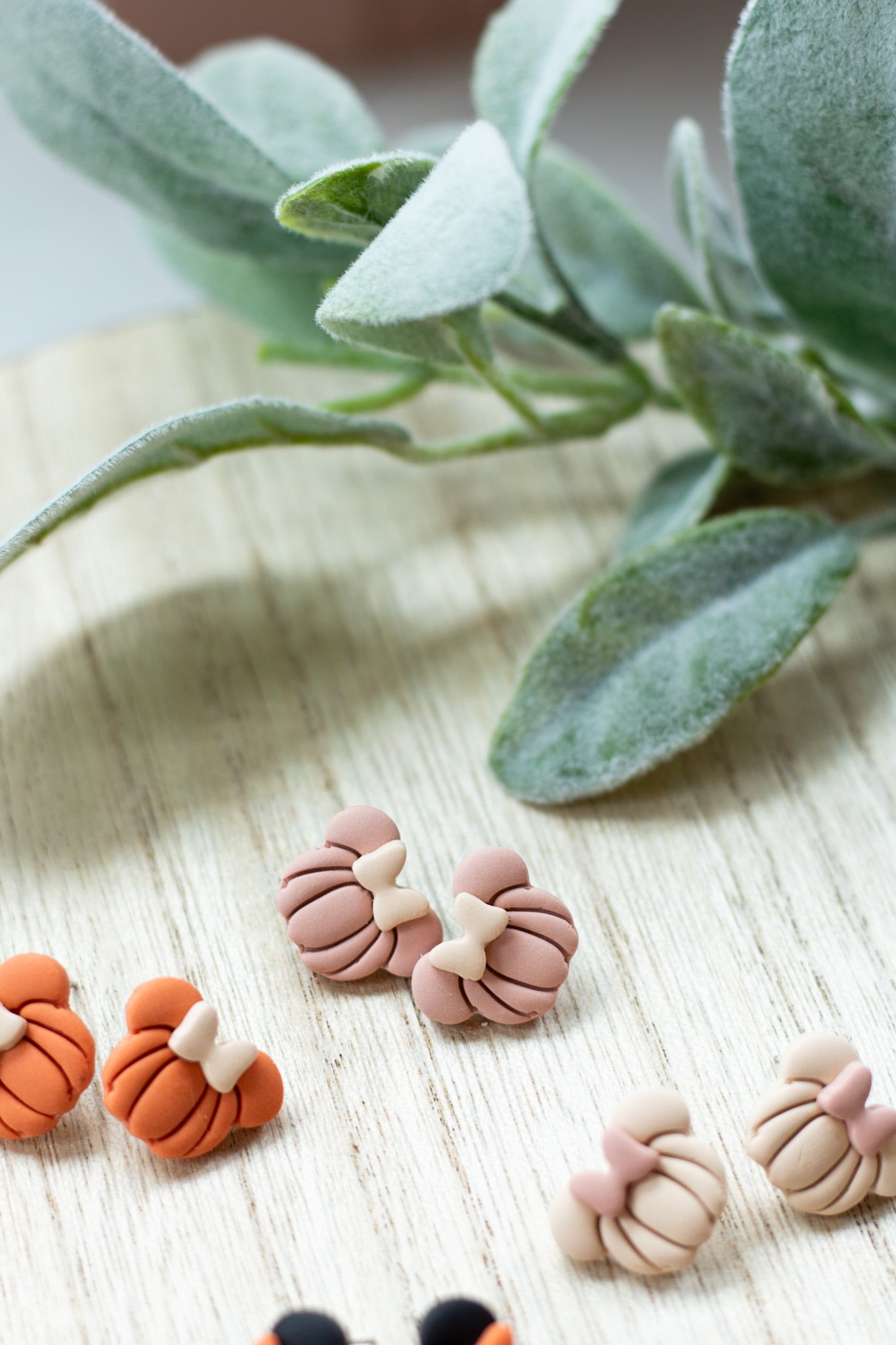 Neutral Pumpkin Mouse Studs