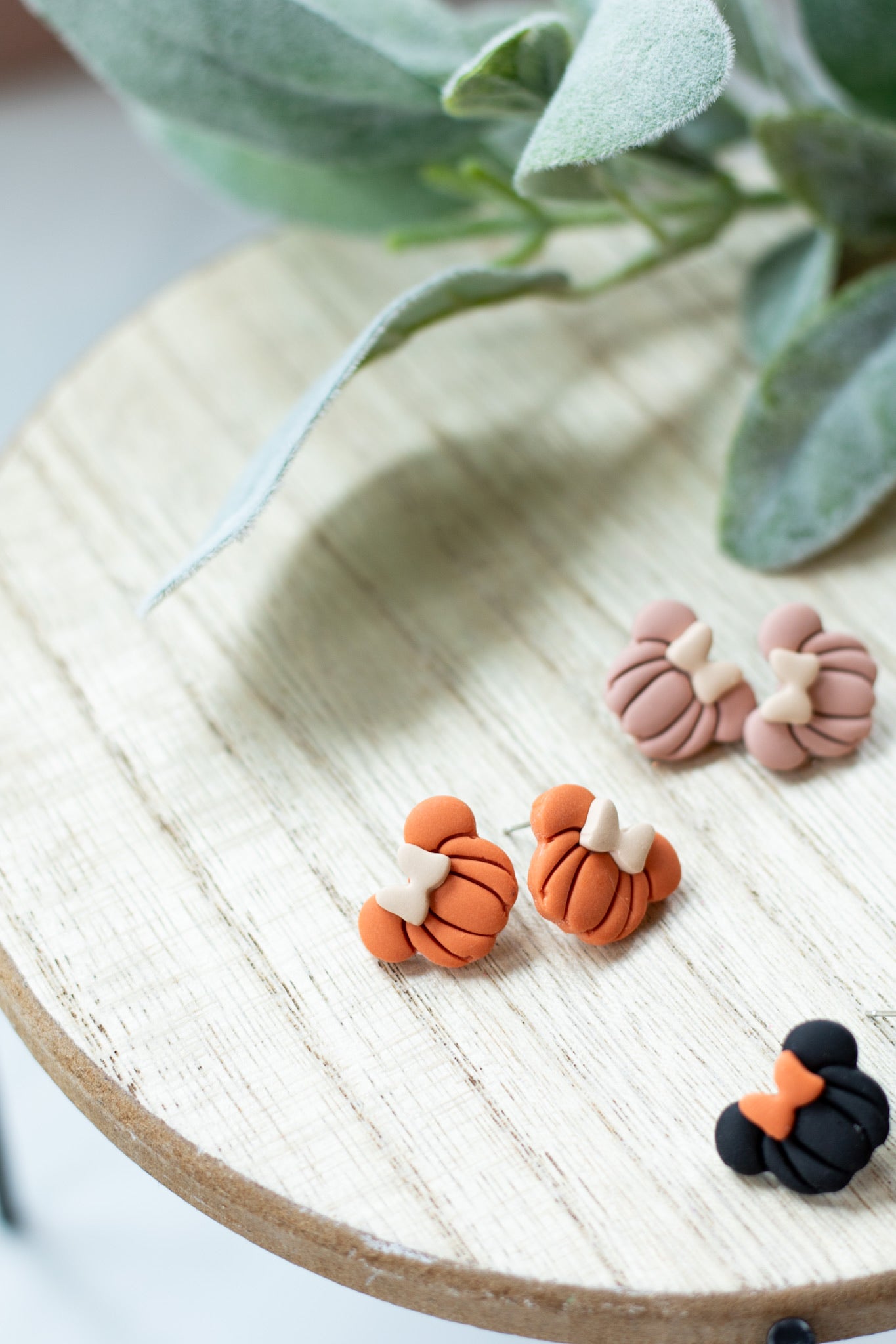 Neutral Pumpkin Mouse Studs