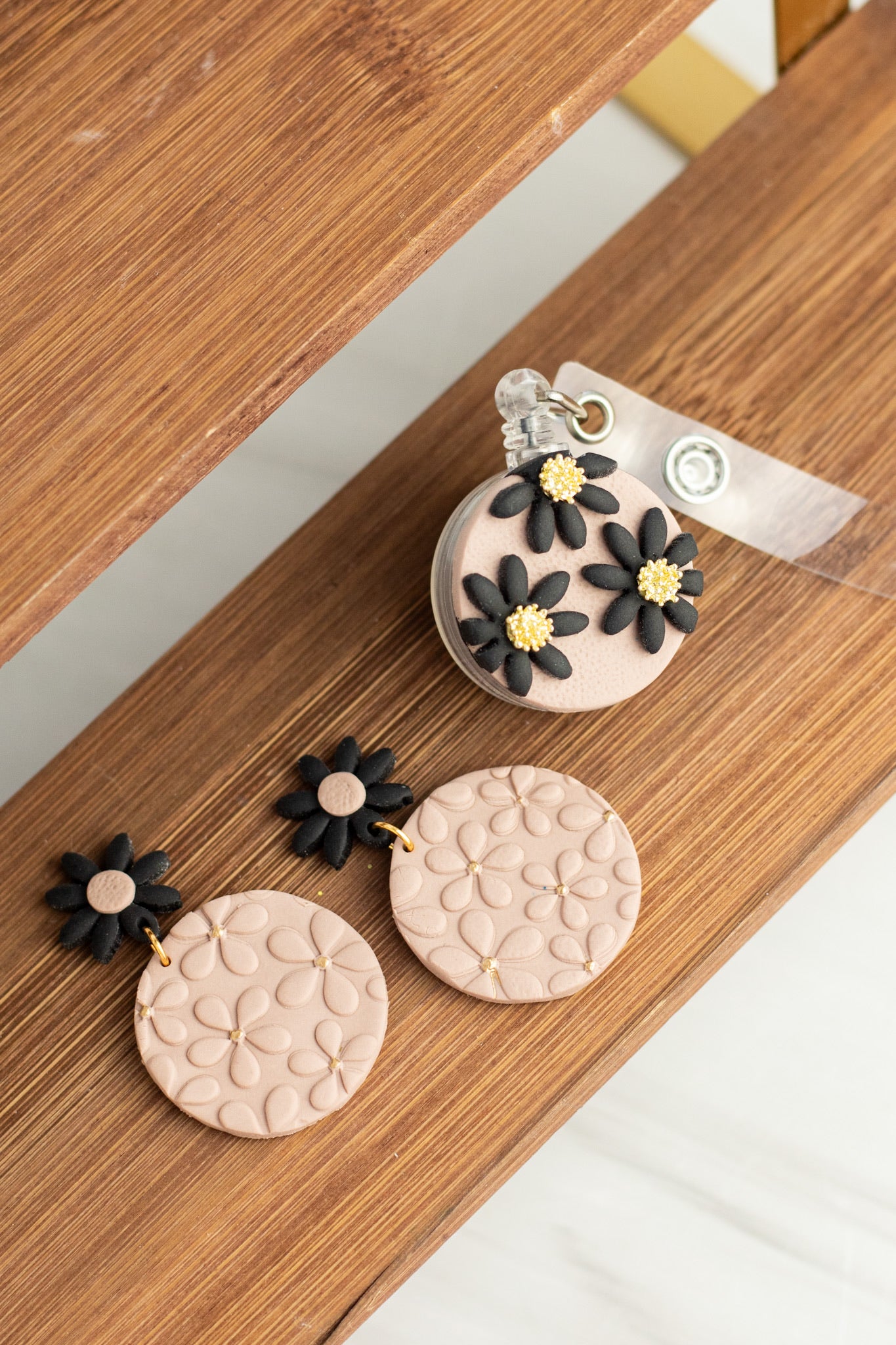 Chic Neutral Flower collection