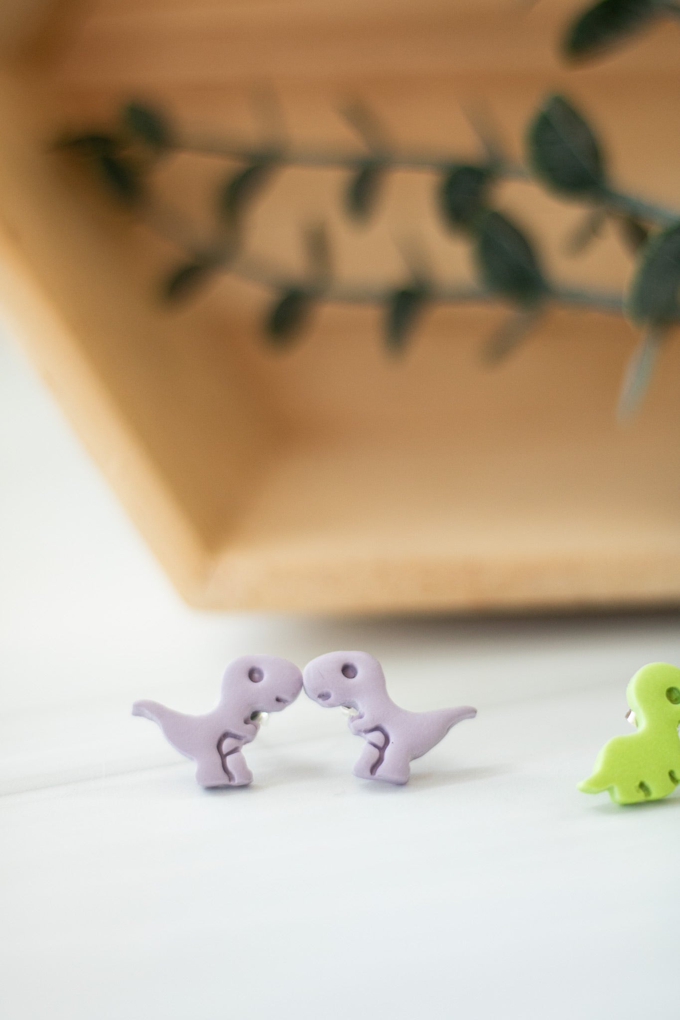 Mini Dino studs