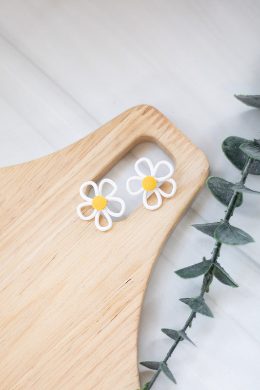 WS Outline Flower Studs