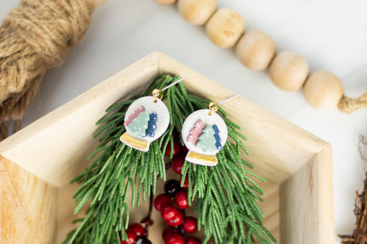 WS Whimsical Snowglobe