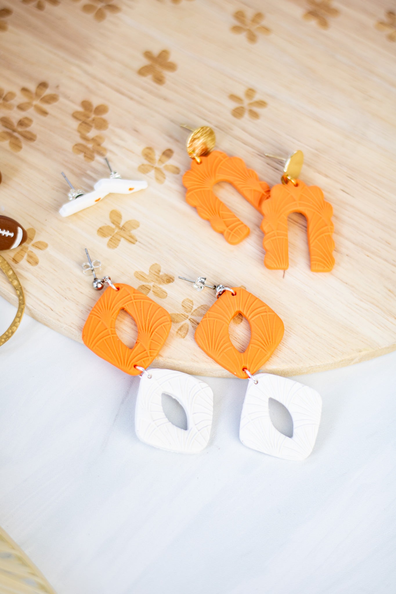 Deco Orange & White Collection