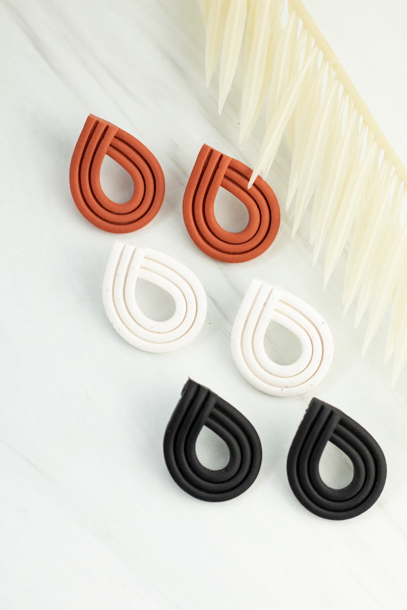 Modern Line Studs