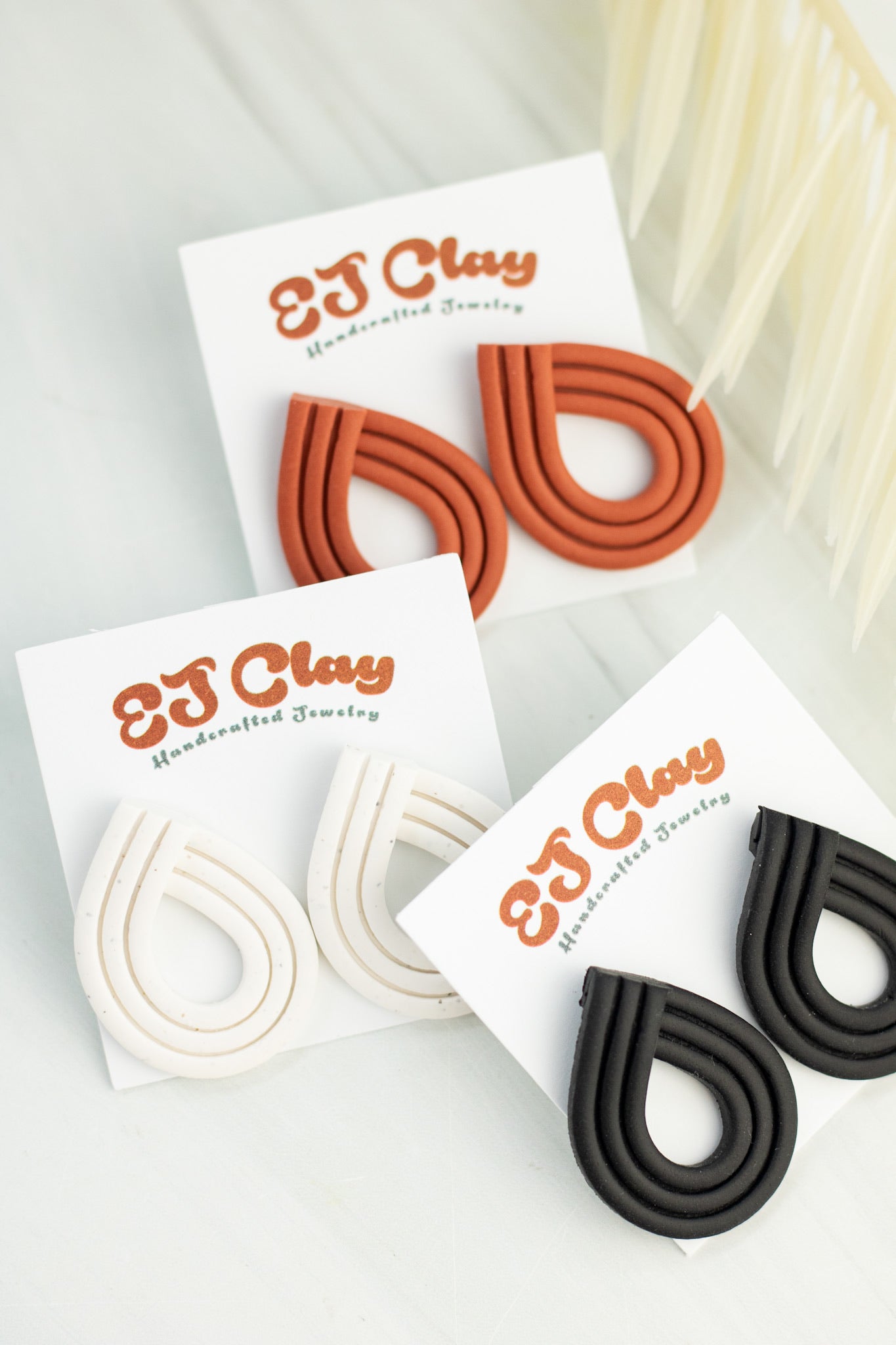 Modern Line Studs