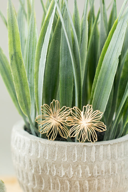 Hollow Flower Studs