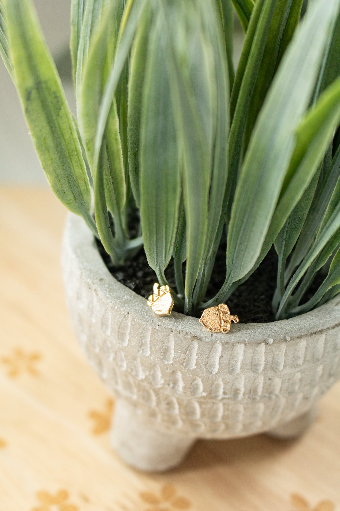 18k Acorn Studs