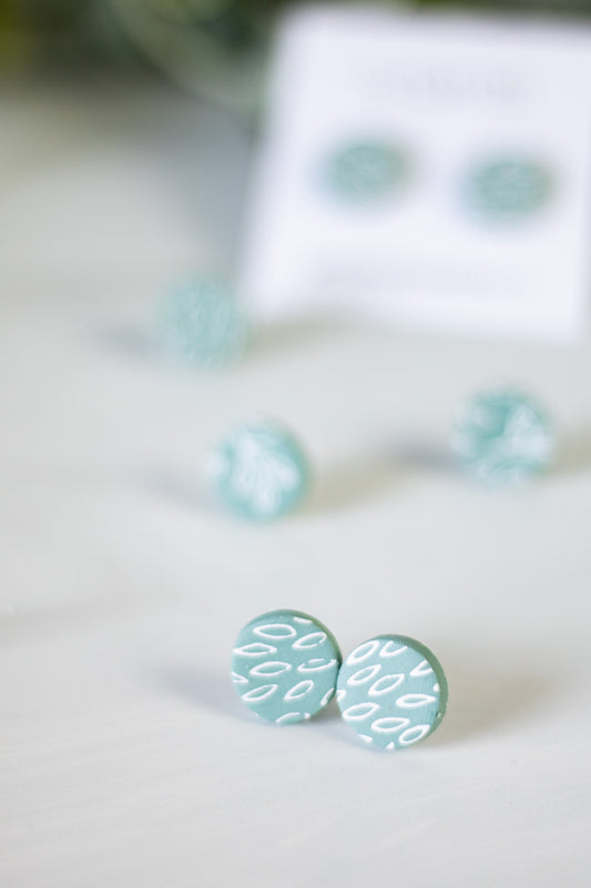 WS Laurel Leaf Drop Collection
