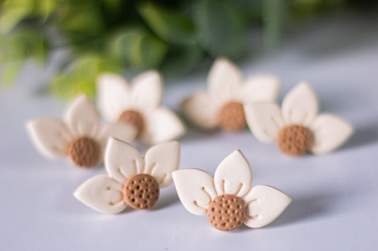 WS Ivory Flower Studs