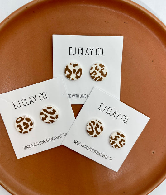 Ws White/Brown Leopard Studs